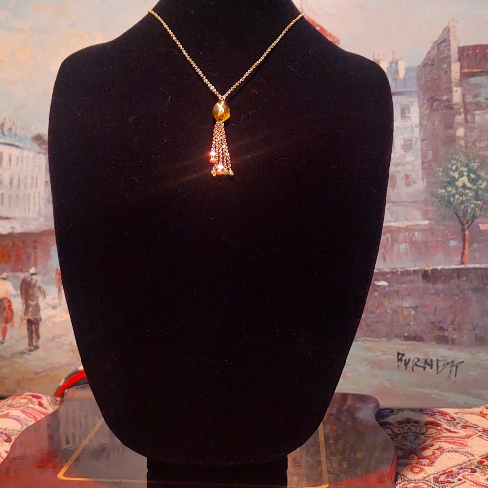 Art Deco necklace with glass bead